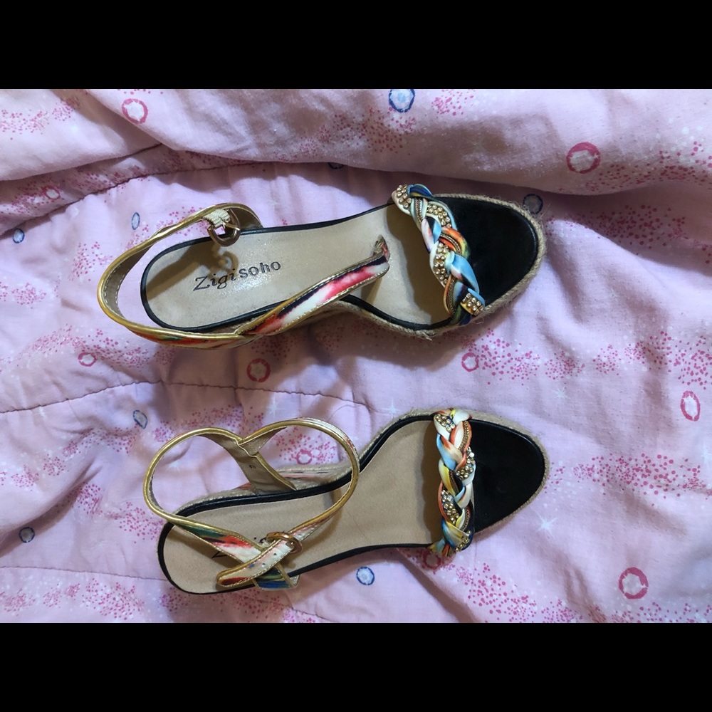 Wedge heels